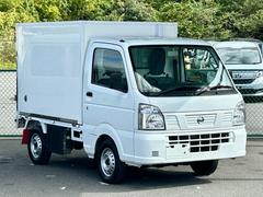 NT100クリッパートラック 低温冷蔵冷凍車 -25°C設定 日章冷凍2コンプ仕様 日章冷凍2コンプレッサー冷凍機 薄箱50mm 薄型エバポレータ 片側スライドドア リヤロックロッド扉 助手席エアバッグ ABS 左右90度ストッパー 樹脂製スノコ 庫内ライト 荷箱カギ 中古車画像