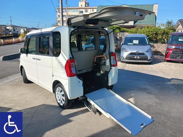 福祉車両　スローパー　電動ウインチ　後席付４人乗り♪ スマアシ２　ナビＴＶ　ＣＤ　キーレス　両側スライドドア　クロージャ―付♪