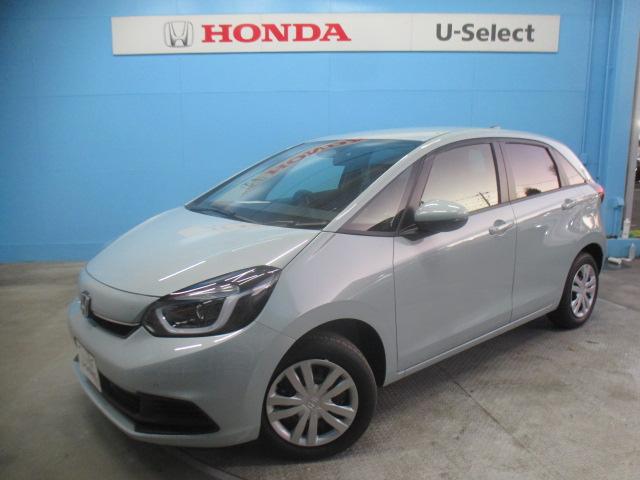 フィット（ホンダ）ｅ：ＨＥＶホーム　当社登録済未使用車　ナビ装着用スペシャルパッケージ　リアカメラ　ＬＥＤヘッドライト　フルオートエアコン　ホンダセンシング　スマートキー　前後誤発進抑制機能　助手席エアバッグ　運転席エアバッグ　１オナ 中古車画像