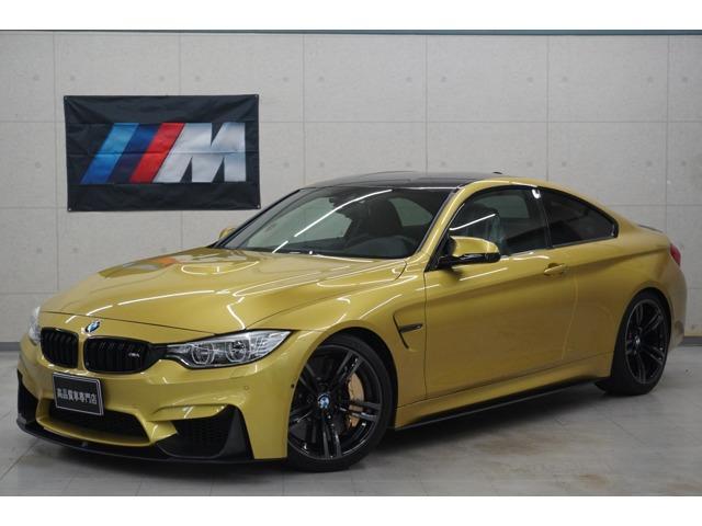 ＢＭＷ Ｍ４ Ｍ４クーペ　Ａｋｒａｐｏｖｉｃマフラー／ＫＷ車高調／カーボンブレーキ／Ｍパフォーマンスフルエアロ／３６０℃カメラ／黒革／室内保管