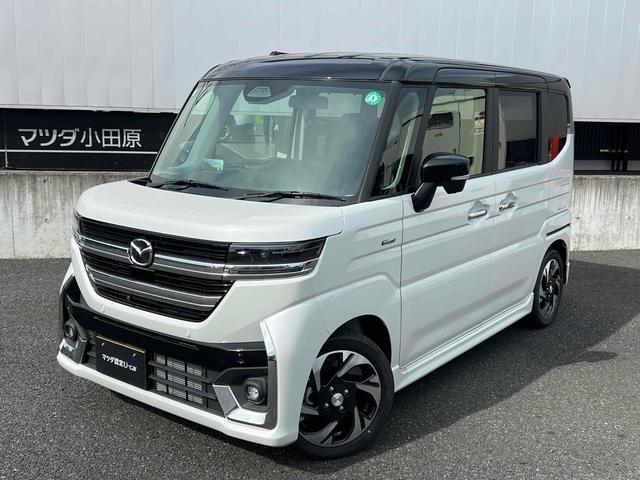 車両周辺をカメラ映像で確認できる機能！全周囲カメラ！ アイドリングストップ　電動格納ミラー　シートヒーター　ベンチシート