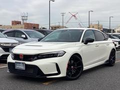 シビック タイプR 1オーナー・禁煙車・純正ナビ・Rカメラ・電子パーキング・運転支援・ハンズフリー充電・純正テールゲートスポイラー・フットライト・ドアポケットイルミ・センターコンソールイルミ・サイドステップガーニッシュ 中古車画像