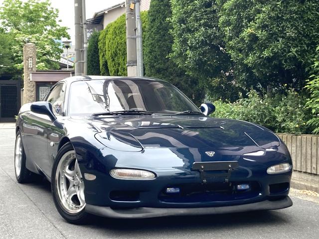 ＲＸ－７ タイプＲ　１オーナー車　５速マニュアル　ＴＥＩＮ車高調　藤壺マフラー　社外１７インチアルミホイール　記録簿　禁煙車　ＣＤ　取扱説明書　リヤウィング　ボンネット