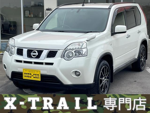 ２０Ｘｔｔ　４ＷＤ　ナビ　地デジ　バックカメラ　Ｂｌｕｅｔｏｏｔｈ　ＥＴＣ　インテリキー　記録簿　ドラレコ　ＨＩＤ　全席シートヒーター　横滑り防止　社外アルミ　クルコン