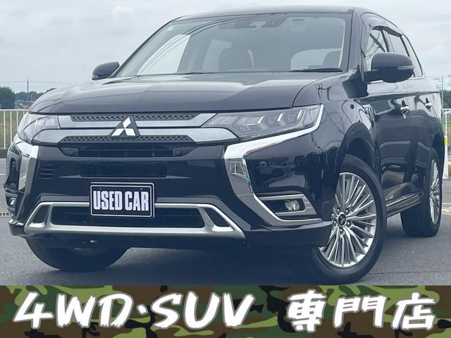 Ｇ　フローティングナビ　地デジフルセグ　Ｂｌｕｅｔｏｏｔｈ　全周囲カメラ　バックカメラ　クルコン　４ＷＤ　ハーフレザーシート　シートヒーター　パワーバックドア　ステアリングヒーター　スマートキー　記録簿