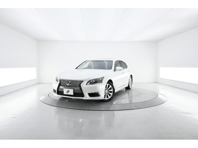 レクサス lsls460 バージョンc iパッケージ 後期 led サンルーフ 衝突回避支援プリクラの中古車 車体価格249 9万円 2013 平成25 年式 走行5 5万キロ 車体色ホワイトパールクリスタルシャイン 埼玉県春日部市赤沼531 1 カーネーション4号バイパス店の