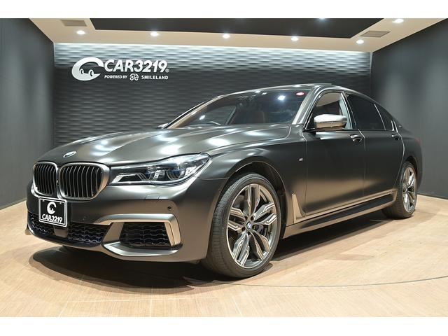７シリーズ(BMW) Ｍ７６０Ｌｉ　ｘＤｒｉｖｅ　フローズンダークブラウン／スカイラウンジサンルーフ／Ｂｏｗｅｒｓ＆Ｗｉｌｋｉｎｓ／リアモニター／純正２０インチＡＷ／Ｍスポーツブレーキ／Ｍスポーツエグゾースト／アルカンターラルーフライニング 中古車画像