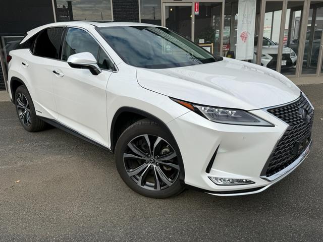 ＲＸ(レクサス) ＲＸ４５０ｈ　バージョンＬ　純正ナビ　パノラミックビューモニター　ＥＴＣ２．０　ムーンルーフ　黒レザー　シートヒーター＆クーラー　ステアリングヒーター　後期型　ＴＶキャンセラー　フルセグ　パワーバックドア　リアシートヒーター 中古車画像