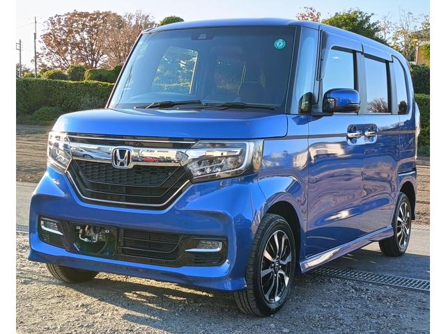 ナビ搭載！迷う道も知らない道も安心して走れます！ 電動格納ミラー　シートヒーター　ベンチシート　ＣＶＴ　盗難防止システム