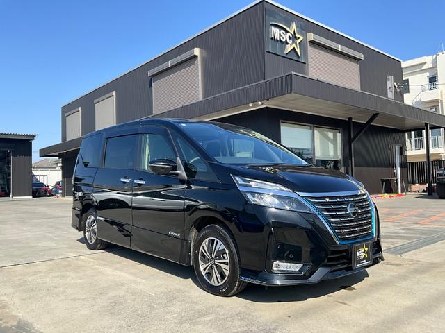 車両周辺をカメラ映像で確認できる機能！全周囲カメラ！ アイドリングストップ　後席モニター　３列シート　ＣＶＴ　アルミホイール