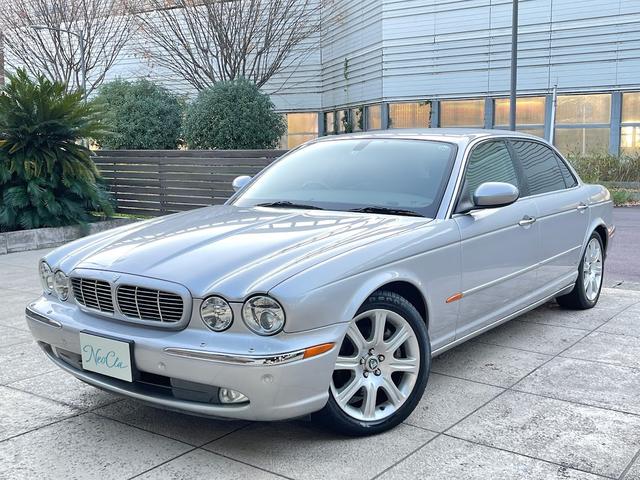 ＸＪ ＸＪ８　Ｌ　３．５　ＸＪ８　Ｌ　３．５　ロングボディ・走行２９０００ｋｍ・禁煙・右ハンドル・２ＷＤ・ＡＢＳ・フロア６ＡＴ／ＨＩＤ・パワーシート