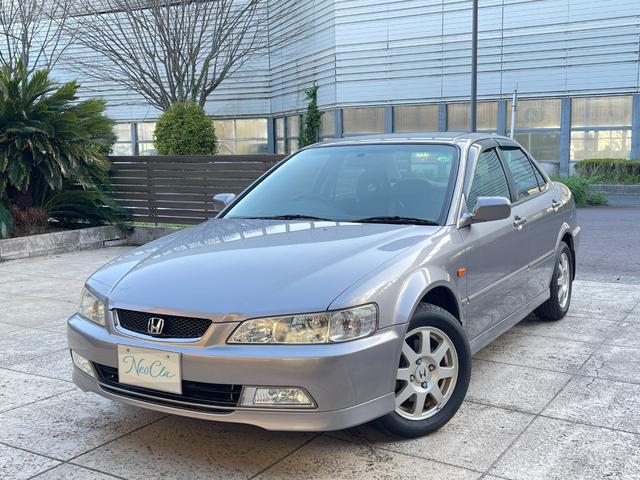 ＳｉＲ　走行４千Ｋｍ・ワンオーナー・ガレージ保管・黒革シート・全ディーラー記録簿・禁煙・新車保証書、新車車検証ケース・純正アルミ