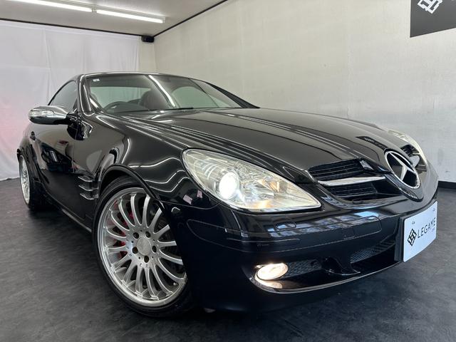 ＳＬＫ ＳＬＫ３５０　電動ＯＰ　Ｃａｒｌｓｓｏｎ１８ＡＷ　Ｂｒｅｍｂｏレッドキャリパー　ＢＩＬＳＴＥＩＮサスペンション　ハーマンカードンスピーカー　バッテリー新品　赤革シート　記録簿　禁煙車　スペアキ　ＨＩＤヘッドライト