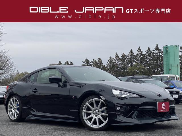 トヨタ ８６ ＧＴ　後期型　走行距離３５，９００ｋｍ　ＴＲＤエアロ　リヤウィング　ＨＫＳ車高調　ＣＬＵＢ　ＬＩＮＥＡ１８インチＡＷ　ＣＵＳＣＯストラットタワーバー　フジツボマフラーＢＬＩＴＺエアクリーナー　ナビＴＶ