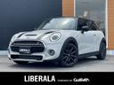 ＭＩＮＩ クーパーＳＤ　ワンオーナー　コンフォートアクセス　アダプティブクルーズコントロール　パークディスタンスコントロール　インテリジェントセーフティ　ナビ　バックカメラ　ミラーＥＴＣ　ＬＥＤヘッドライト　オートライト（1枚目）