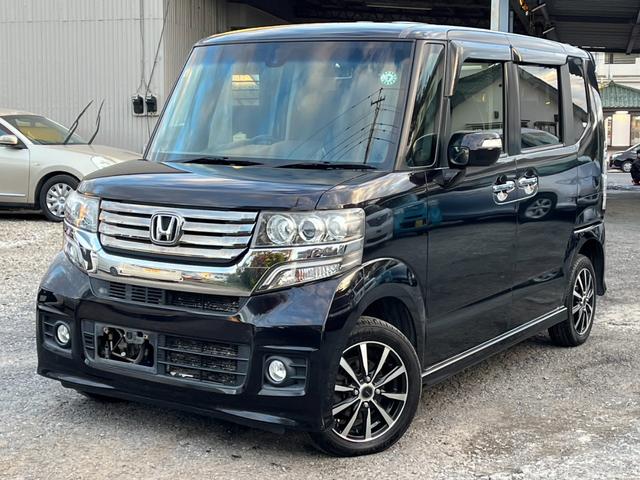 後方確認をサポート！バックカメラ付き！ ＣＶＴ　盗難防止システム　ＡＢＳ　ＥＳＣ　ＣＤ　ＤＶＤ再生　ＵＳＢ