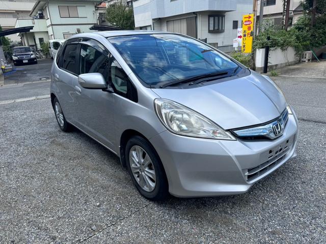 ナビプレミアムセレクション　ＥＴＣ　運転席助手席シートヒーター　オートライト　バックカメラ　キーレスエントリー　スマートキー　電格ミラー　ナビ　テレビ