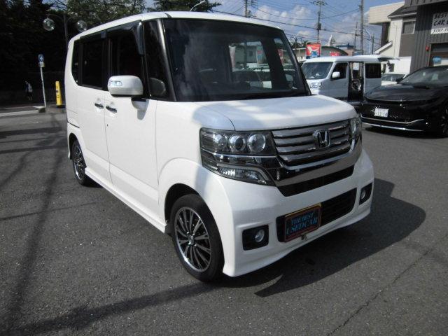 Ｎ−ＢＯＸカスタム(ホンダ) Ｇ・ターボパッケージ　４ＷＤ　両側自動ドア　ナビ　リヤカメラ　ＥＴＣ　ワンオーナー 中古車画像