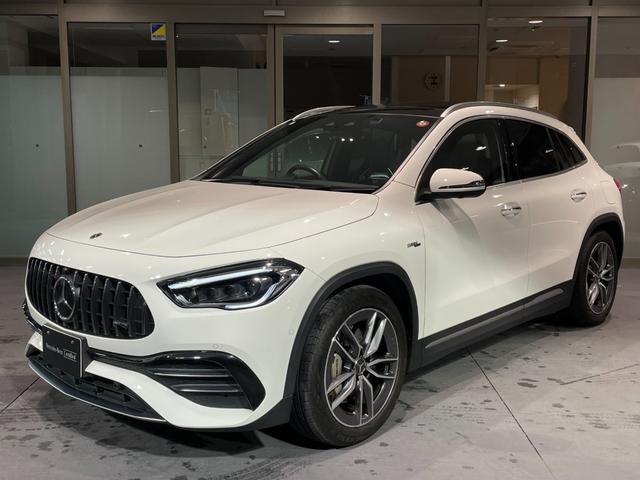 ＧＬＡクラス ＧＬＡ３５　４マチック　ＡＭＧパーフォーマンスパッケージ　ＡＭＧアドバンスドパッケージ　パノラミックスライディングルーフ　シートヒーター　アンビエントライト