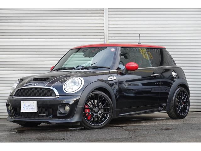 ＭＩＮＩ(ミニ) ジョンクーパーワークス　ジョンクーパーワークス（４名）　黒本革シート　ナビ　フルセグＴＶ　バックカメラ　ドラレコ 中古車画像