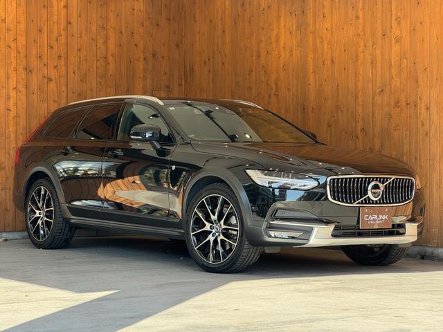 Ｖ９０(ボルボ) クロスカントリー　Ｔ６　ＡＷＤ　サマム　パノラマルーフ　茶革シート　シートヒーター／ベンチレーション　ステアリングヒーター　ナビ　全周囲カメラ　ＬＥＤヘッドライト　純正２０インチＡＷ　禁煙 中古車画像