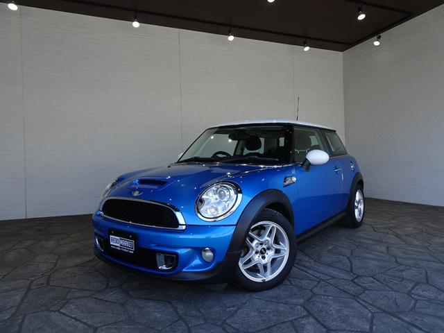 ＭＩＮＩ(ミニ) クーパーＳ　禁煙車／記録簿／サンルーフ／新品ナビＴＶ／Ｂｌｕｅｔｏｏｔｈ／ＨＩＤ／プッシュスタート／ 中古車画像