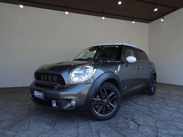 ＭＩＮＩ(ミニ) クーパーＳ　クロスオーバー　オール４　禁煙車／記録簿／ナビ地デジ／Ｂｌｕｅｔｏｏｔｈ／ドラレコ／ＨＩＤ／ＥＴＣ／プッシュスタート／スペアキー／パドルシフト／オートライト／ルーフレール／ホワイトルーフ＆ドアミラー／ドアバイザー／１７ＡＷ／ 中古車画像