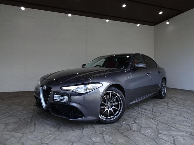 ジュリア ヴェローチェ 禁煙車/記録簿/ワンオーナー/本革/OZ18AW/CarPlay/harman・kardon/バックカメラ/ドラレコ/HID/ETC/スマートキー/スペアキー/ACC/シートヒーター/パドルシフト/(1枚目)