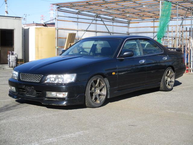 ローレル 日産 の中古車を探すなら グーネット中古車