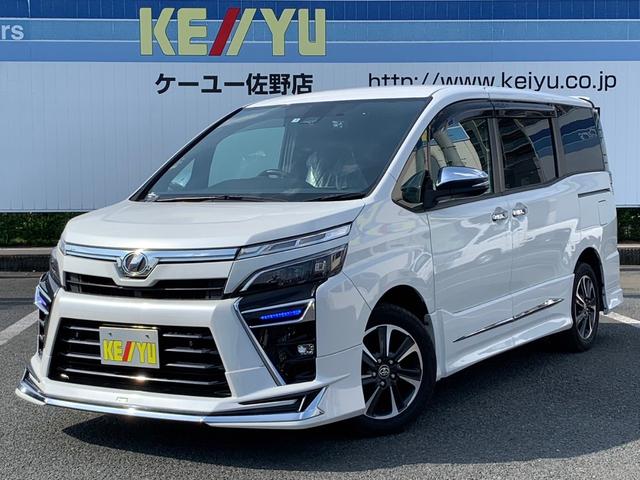 ヴォクシー ＺＳ　煌ＩＩ　禁煙車　純正１０型ＳＤナビ　後席モニター　シグネチャーイルミ付モデリスタフルエアロ　両側電動スライド　衝突軽減装置　車線逸脱警報　バックカメラ　前後ドラレコ　Ｂｌｕｅｔｏｏｔｈオーディオ　１２セグＴＶ（1枚目）