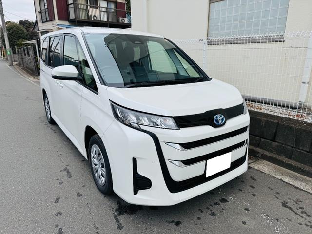 トヨタ ノア ハイブリッドX 登録済未使用車 7人乗り