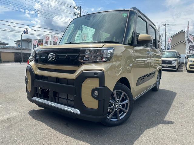 ファンクロス　届出済未使用車　禁煙車　スマートアシスト　衝突被害軽減ブレーキ　プッシュスタート　スマートキー　両側電動スライドドア　電子パーキング　クリアランスソナー　シートヒータ　ＬＥＤヘッドランプ　フォグランプ