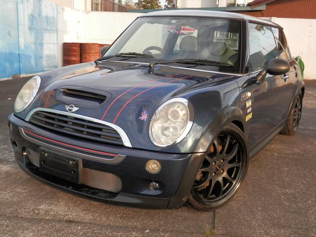 ＭＩＮＩ クーパーＳ　クーパーＳ　１８ＡＷ　マフラー　Ｄ車　社外車高調　社外補強パーツ　６ＭＴ　スーパーチャージャー（1枚目）