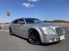 クライスラー　クライスラー・３００Ｃツーリング　５．７ＨＥＭＩ　ＳＲＴ８純正ＡＷ　Aftermarketマフラー　ローダウン