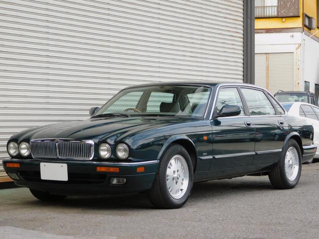 ＸＪ ＸＪ６－３．２Ｓ　走行４．３万ｋｍ　Ｘ３００モデル　右Ｈ　本革　スモークフィルムレス