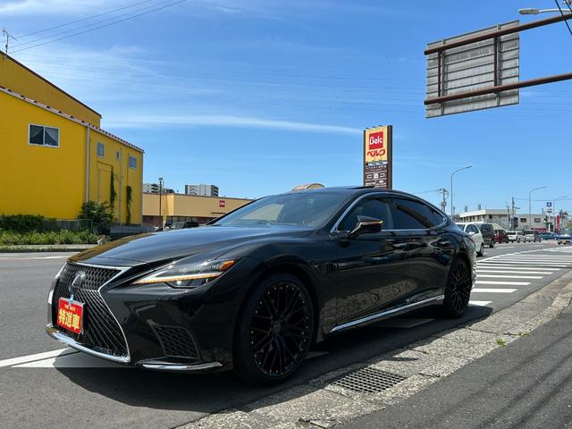 ＬＳ５００ｈ　バージョンＬ　アドバンスドドライブ　後期モデル・運転支援アドバンスドライブシステム・４ＷＤ・サンルーフ・全方位モニター・マークレビンソンオーディオシステム・ハンズフリーパワートランク・カールソン２２インチアルミホイール