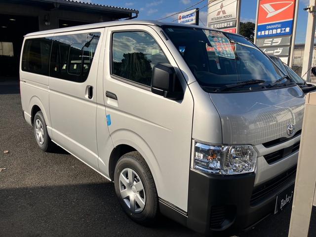 TOYOTA HIACE VAN DX