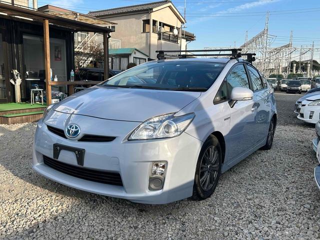 低燃費で優しい☆人気のハイブリット！ 運転席エアバッグ　助手席エアバッグ　サイドエアバッグ