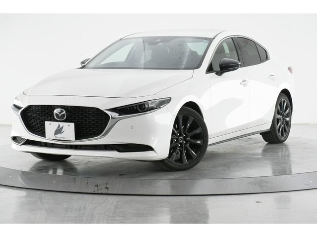 マツダ ＭＡＺＤＡ３セダン ＸＤ　ブラックトーンエディション　特別仕様車／Ｄーボ／マツコネ／３６０°ビュー／衝突軽減／車線逸脱抑制／後側方検知／誤発進抑制／ＡＴＨＩビーム／ＣＤ／ＤＶＤ／ＴＶ／ＢＴ／ＵＳＢ／アダプティブＬＥＤ／レーダークルーズ／ブレーキＨ