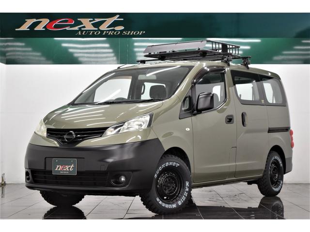 日産 ＮＶ２００バネットワゴン １６Ｘ－３Ｒ　ＲＴタイヤ　７人乗り　ブラックアウトホイール　両側スライドドア　ルーフラック　ルーフキャリア　キーレス