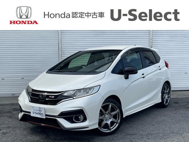 フィット ＲＳホンダセンシング　無限ドアハンドルプロテクションカバー　無限ドアバイザー　オートリトラミラー　ＥＴＣ　純正ナビ　Ｂカメ　フルセグ　ＬＥＤヘッドライト　クルーズコントロール　アイドリングストップ（1枚目）