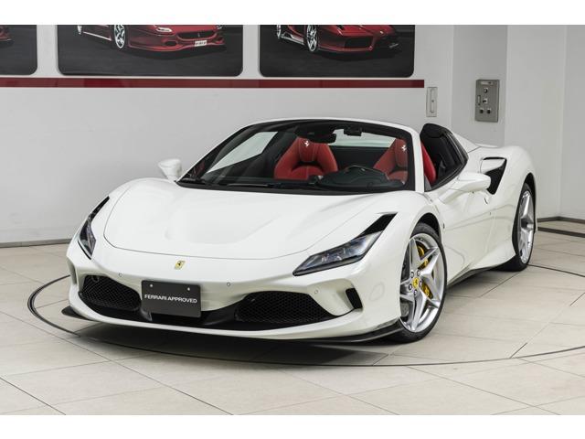 フロントサスペンションリフト、フェラーリエンブレム、 バックカメラカーボンドライバーゾーン、カーボンダッシュボード、