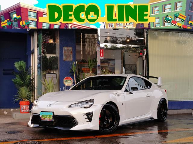 トヨタ ８６ ＧＴリミテッド　ＨＫＳスーパーチャージャーキット　ＴＲＤフロントスポイラー　サイドスカート　ｎｕｒｓｐｅｃリヤウィング　ＧＴミラー　ＴＲＤブレーキキット　ＲＡＹＳ１８インチ　ＴＥＩＮサス