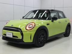 ＭＩＮＩ　ＭＩＮＩ　クーパーＤプレミアムプラスパッケージクラシックトリム　１６インチＡＷ　ＡｐｐｌｅＣａｒＰｌａｙ　シートヒーター