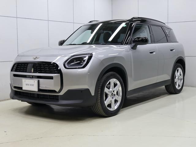 カントリーマンＤ　クラシック・トリム　認定中古車／ナビ／アップルＣＰ／全周囲カメラ／ＡＣＣ／ＥＴＣ／ベスキンレザー／シートヒーター／ステアリングヒーター／ステアリンウサポート／ＬＥＤヘッドライト／衝突軽減ブレーキ／電動リアゲート