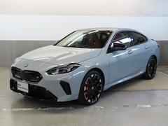 2シリーズ M235 xDriveグランクーペ 認定中古車(全国保証)ヴェガンザ・コーラルレッド/ブラック、19AW、Cアクセス、インテリアカメラ、Dアシストプロ、ACC、Pアシスト+、全周囲カメラ、PDCM、リアスポイラー、AdpLサス 中古車画像