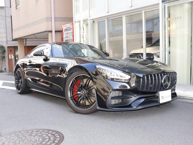 メルセデスＡＭＧ ＧＴ ベースグレード　マットブラック１９インチＡＷ　シートヒーター　ＡＭＧスポーツシートレッドペッパー／ブラック