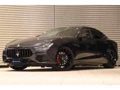 ギブリ モデナ ワンオーナー ネリッシモP ブラックピアノトリム フルプレミアムレザー(ロッソ)ヘッドレスト・トライデントステッチFベンチレーション ガラスSRレッド・キャリパー21AW(ティターノ)430HPモデル 中古車画像