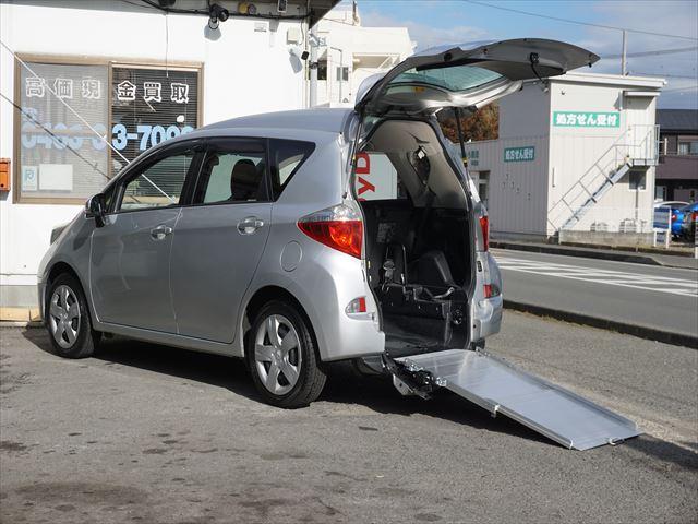 ラクティス(トヨタ) 福祉車両Ｘ車いすタイプ１助手席側リヤシート付スロープ　後退防止ベルト　電動固定装置　車高調整機能付　キーレス　ウィンカーミーラー　バイザー 中古車画像