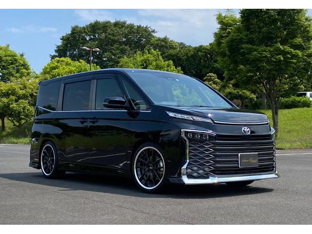 トヨタ ヴォクシー Ｓ−Ｚ　カスタム　Ｓｅｎｓｅ　Ｂｒａｎｄデモカー